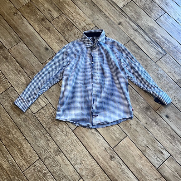 Men’s English Laundry Button Up - Picture 2 of 3